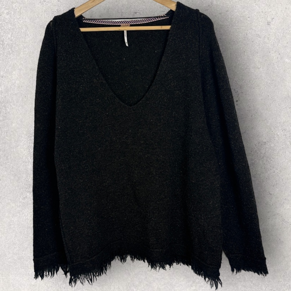 Free People Irresistible Wool Pullover Knit Sweater Fringe Bohemian XS Oversized - Picture 4 of 13
